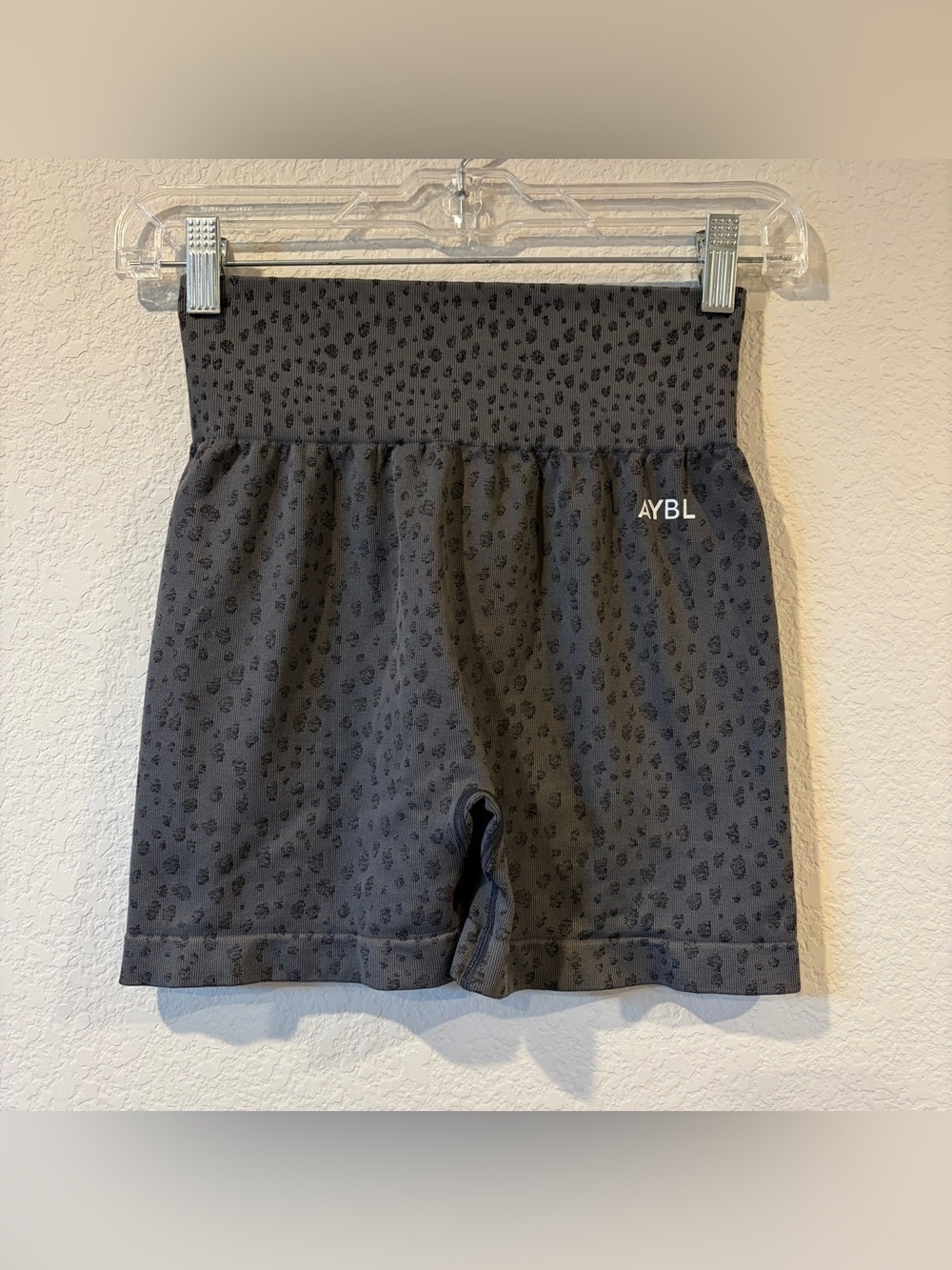AYBL Women’s Grey Evolve Speckle Seamless Shorts - M